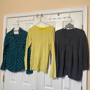 UNIQUE Spectrum, Gap Ladies shirts/cardigan bundle; size: medium